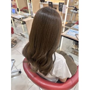 ほんのりオリーブベージュ