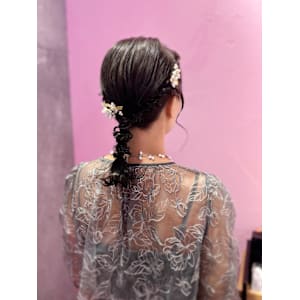 お呼ばれ編みおろしヘア♪