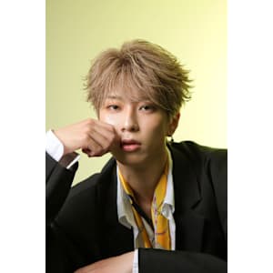 シースルーフェザーショート