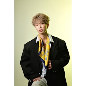 シースルーフェザーショート