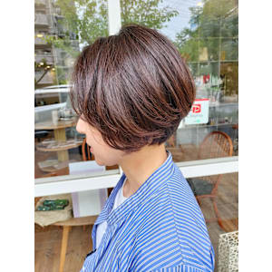 上品な印象のボブスタイル