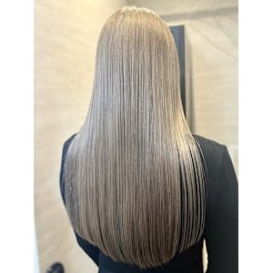 《巴結生》ミルクティーグレージュ/ハイトーン/大宮