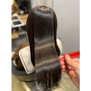 艶髪縮毛矯正/髪質改善トリートメント