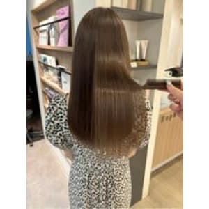 【担当きょうこ】艶髪ショコラベージュ髪質改善ストレート