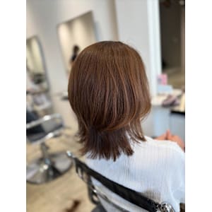 ベージュカラーレイヤーボブ
