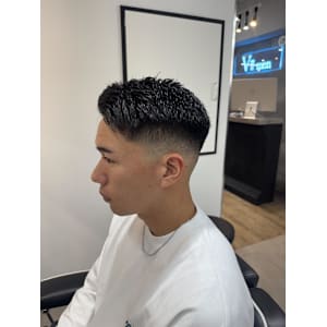 フェード/メンズ/大宮/ツイストスパイラル/ - Vii men【ビーメン】掲載中