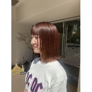 ボブ×顔まわりレイヤー