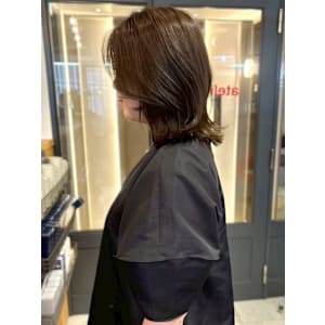 オリーブブラウン 顔周りカット 髪質改善 レイヤー 艶髪 - atelier.神戸三宮店【アトリエ】【アトリエ コウベサンノミヤテン】掲載中
