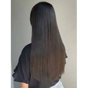 髪質改善 美髪ストレート 黒髪ロング 縮毛矯正 うるつや