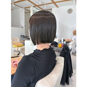 福井大和田/ボブ/切りっぱなし/オリーブカラー/パツボブ