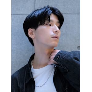 センターパート 黒髪 マッシュ ビジネスヘア 韓国ヘア - 全室完全個室Men's hair salon STELLA【メンズヘアーサロンステラ】掲載中