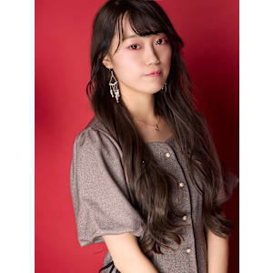 Greige Bright柔らかな印象の大人可愛い秋レイヤー