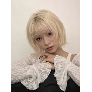 レイヤーボブとブランドは相性抜群！ハイトーンで楽しく♪