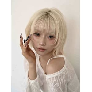 レイヤーボブとブロンドは相性抜群！ハイトーンで楽しく♪