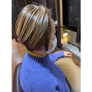 HAIR DESIGN + GOLDEN ROCK×スタイル