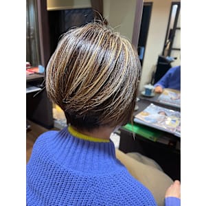 HAIR DESIGN + GOLDEN ROCK×スタイル