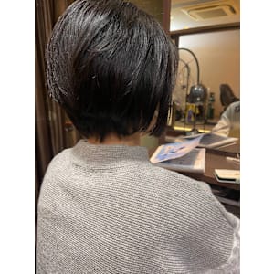 HAIR DESIGN + GOLDEN ROCK×スタイル