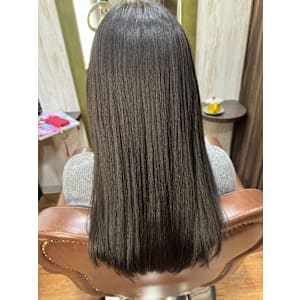 HAIR DESIGN + GOLDEN ROCK×スタイル