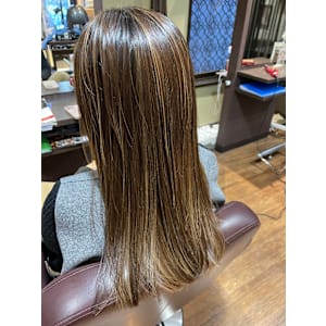 HAIR DESIGN + GOLDEN ROCK×スタイル