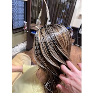 HAIR DESIGN + GOLDEN ROCK×スタイル