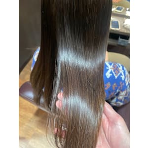 HAIR DESIGN + GOLDEN ROCK×スタイル