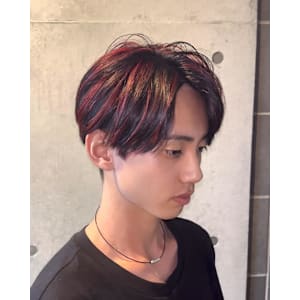 暗髪に映える赤ハイライト - sweep 平尾【スウィープ　ヒラオ】掲載中