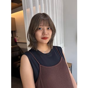 レイヤーボブ × ベージュ