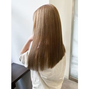 髪質改善トリートメント縮毛矯正前髪カット◎うる艶ストレート