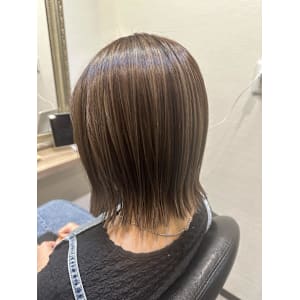 ナチュラルハイライトカラー