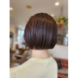 きりっぱなしボブ×ストレートパーマ