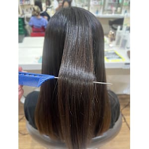 ツヤツヤ縮毛矯正