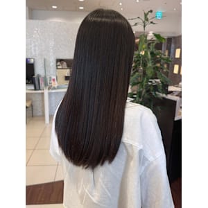  素髪のような艶感！7step treatment