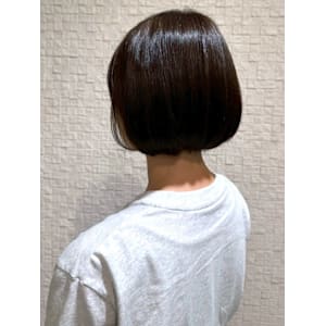 丸みショートボブ ダメージレス 艶ミニボブ グレージュ