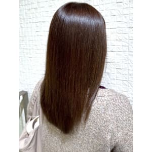 オリーブベージュ ストレートヘア 髪質改善 縮毛矯正