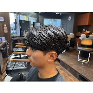 メンズセンターパート×ニュアンスパーマ