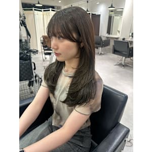 韓国風顔周りレイヤーカット - CIERA. 南船場【シエラミナミセンバ】掲載中