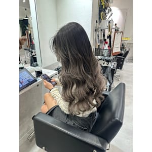 バレイヤージュ フレンチカジュアル ブルーグレージュ - CIERA. 南船場【シエラミナミセンバ】掲載中