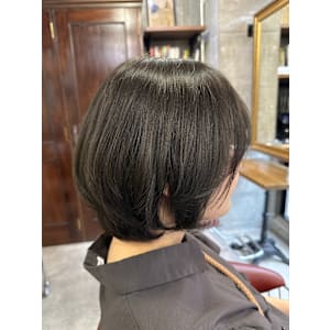 動きのあるショートボブスタイル