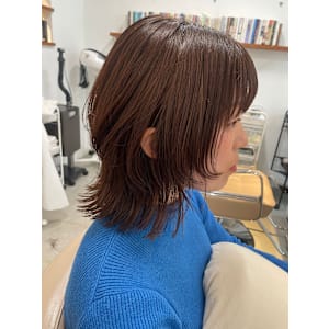 ミディアムレイヤー/ウルフカット/ブラウンカラー