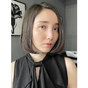 ショート・ボブ/丸顔/前髪あり/絶壁解消/40代/50代/