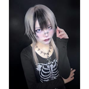 セクションカラー　デザインカラー　ハイトーン　原宿/表参道