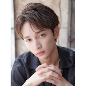 ニュアンスパーマ　毛流れセンターパート