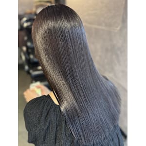 《鈴木茉奈》ダークブラウン/艶髪/秋カラー/大宮