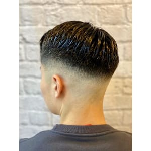 フェードカット - 銀座マツナガ 新宿野村ビル店【ギンザマツナガ シンジュクノムラビルテン】掲載中