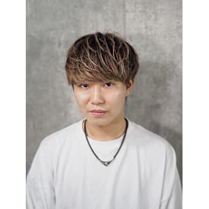 メンズ/バーバー/フェード/パーマ/顔剃り/ブリーチ/理容室