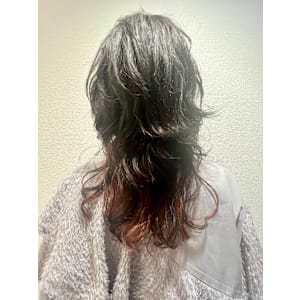 くせ毛いかしのロングウルフ