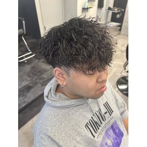 ツイストスパイラルで作る無造作×束感スタイル