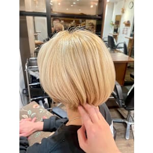 〈江戸桃海〉ハイトーン/ブリーチ/ダブルカラー/ミルクティー