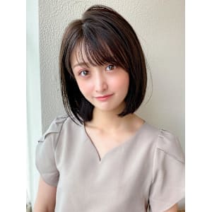 30代40代に人気の大人かわいい前髪ありのくびれショート