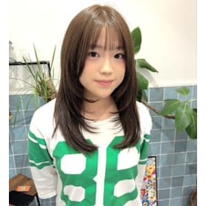 韓国風顔周りレイヤーカット